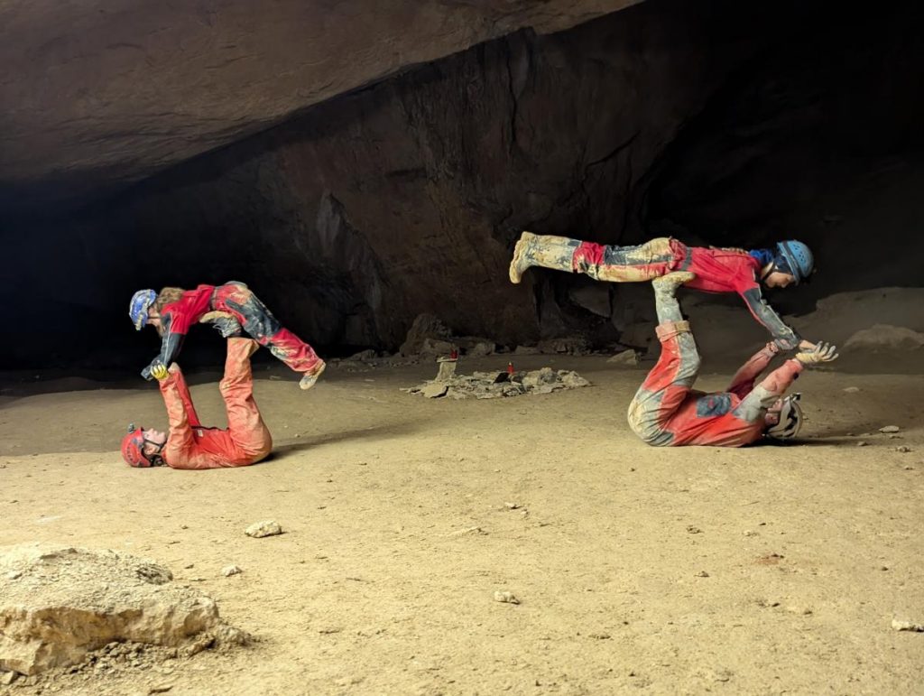 Wichtig bei Höhlentouren: nicht auskühlen!