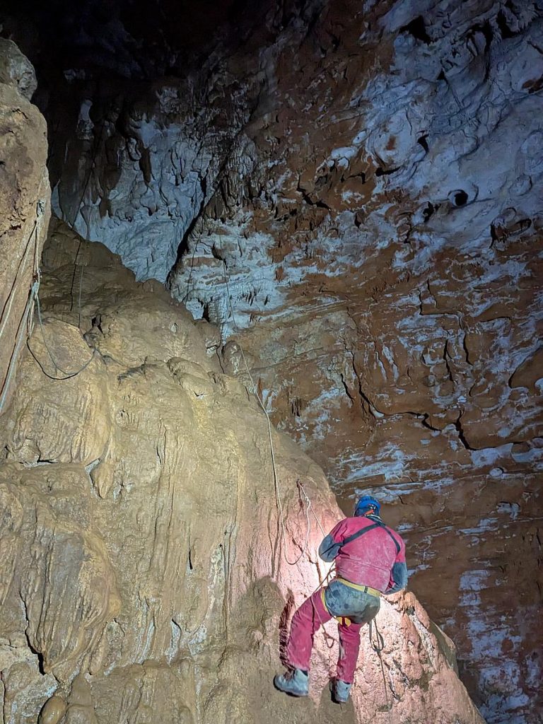 Abseilen in die Grotta Ternovizza